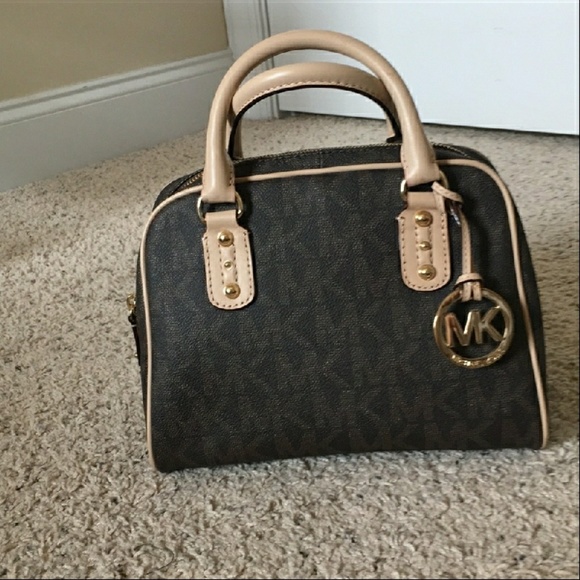Michael Kors. - Picture 3 of 7